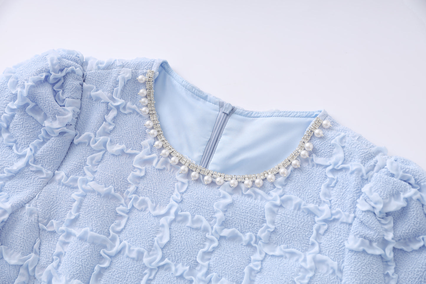 25ss Socialite-style top