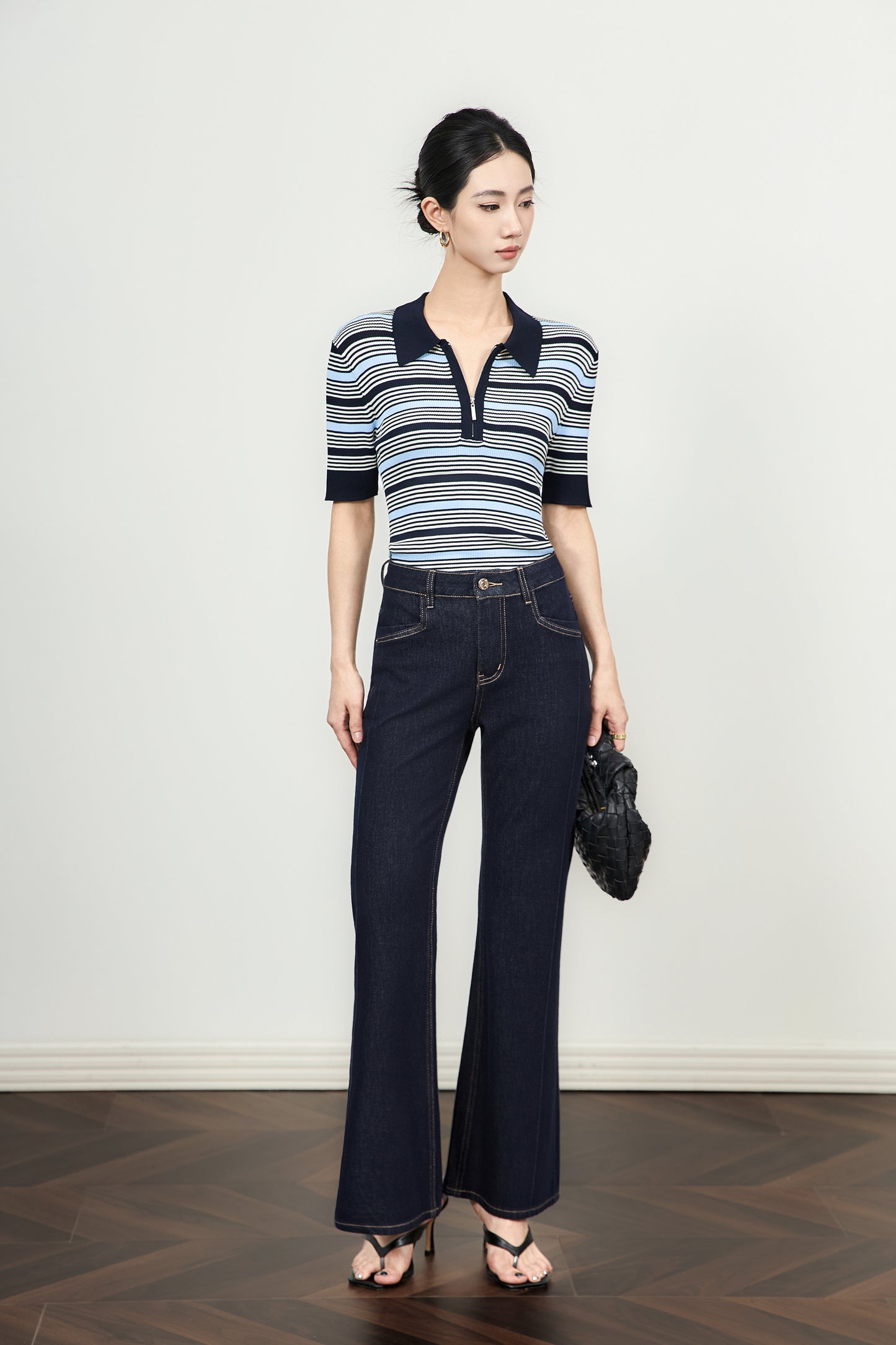 25ss Slimming, taller and slightly flared pants