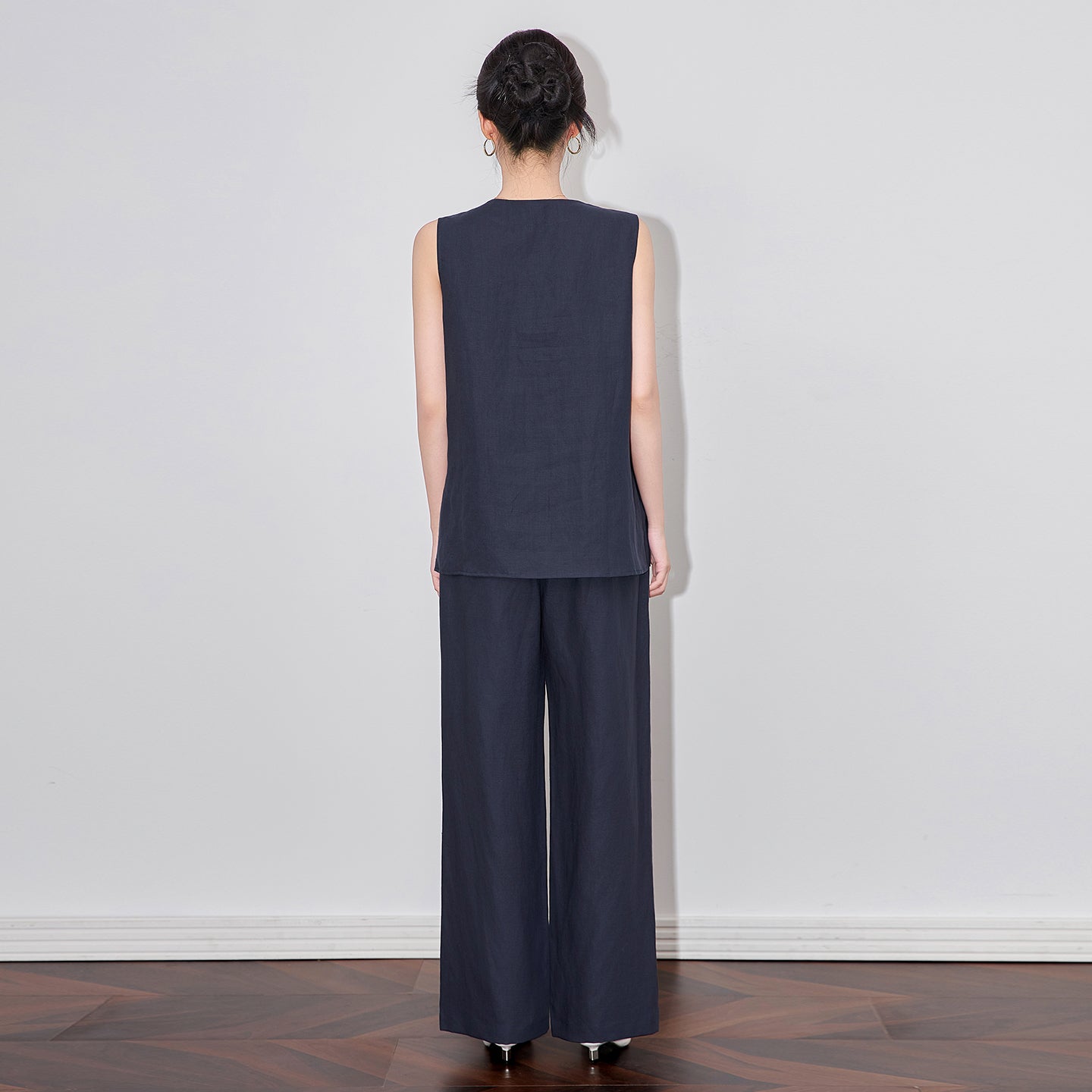 25ss French V-neck linen vest and plain wide-leg suit