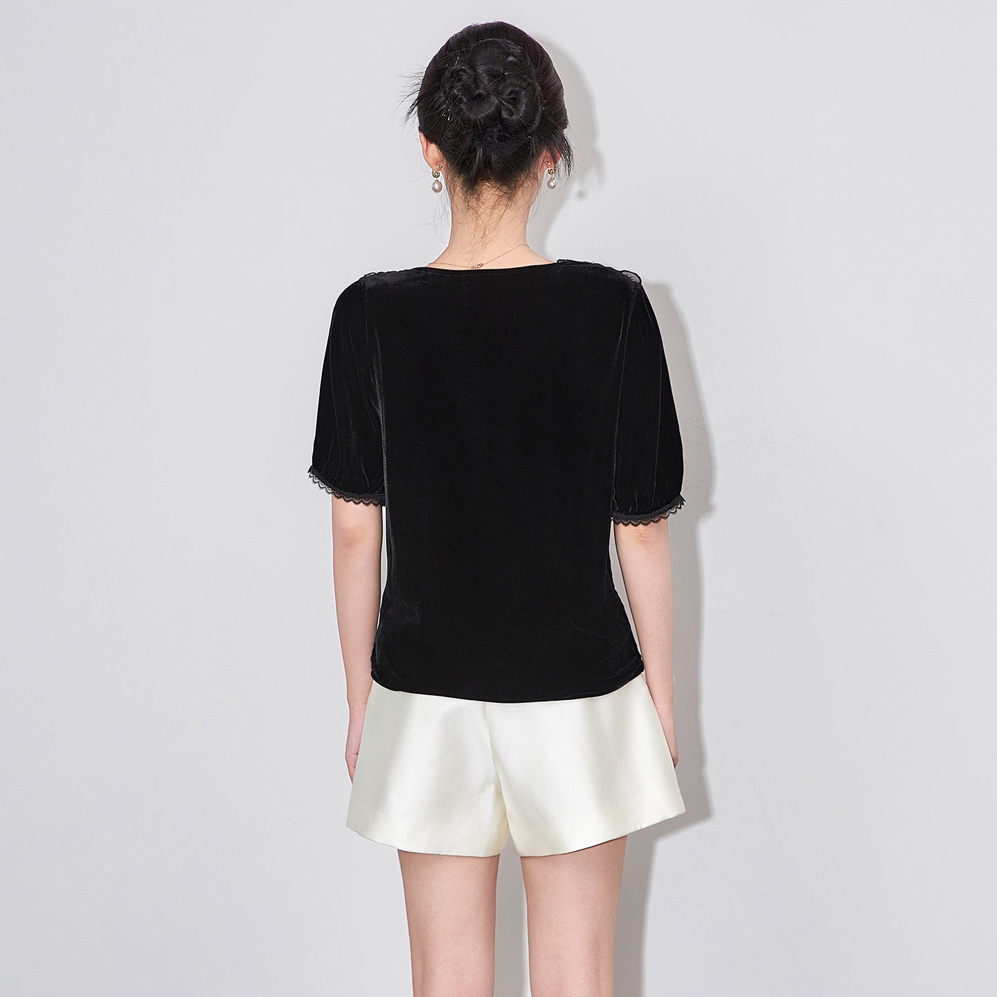 25ss Round-neck floral beaded velvet short-sleeved shirt