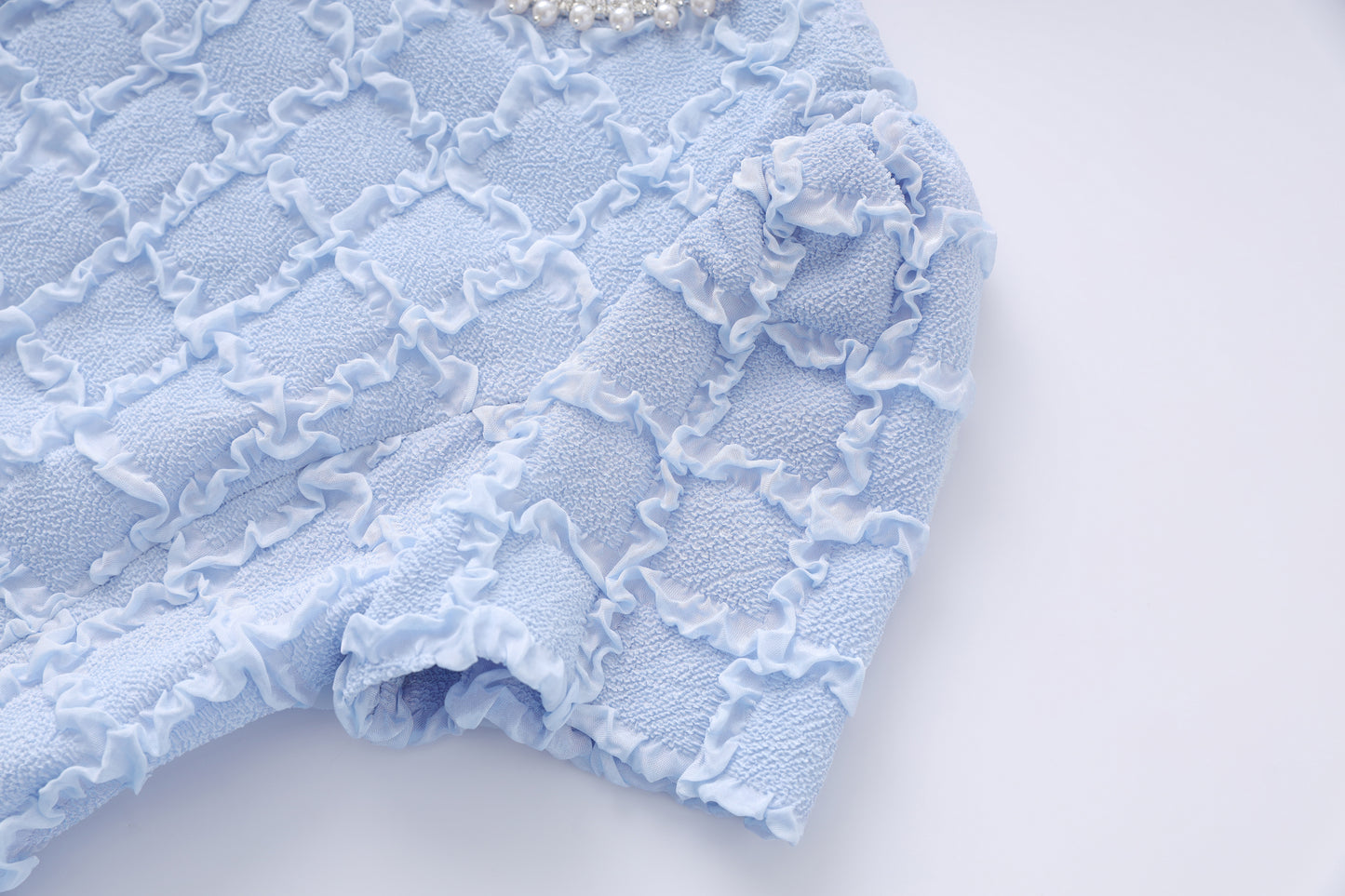 25ss Socialite-style top