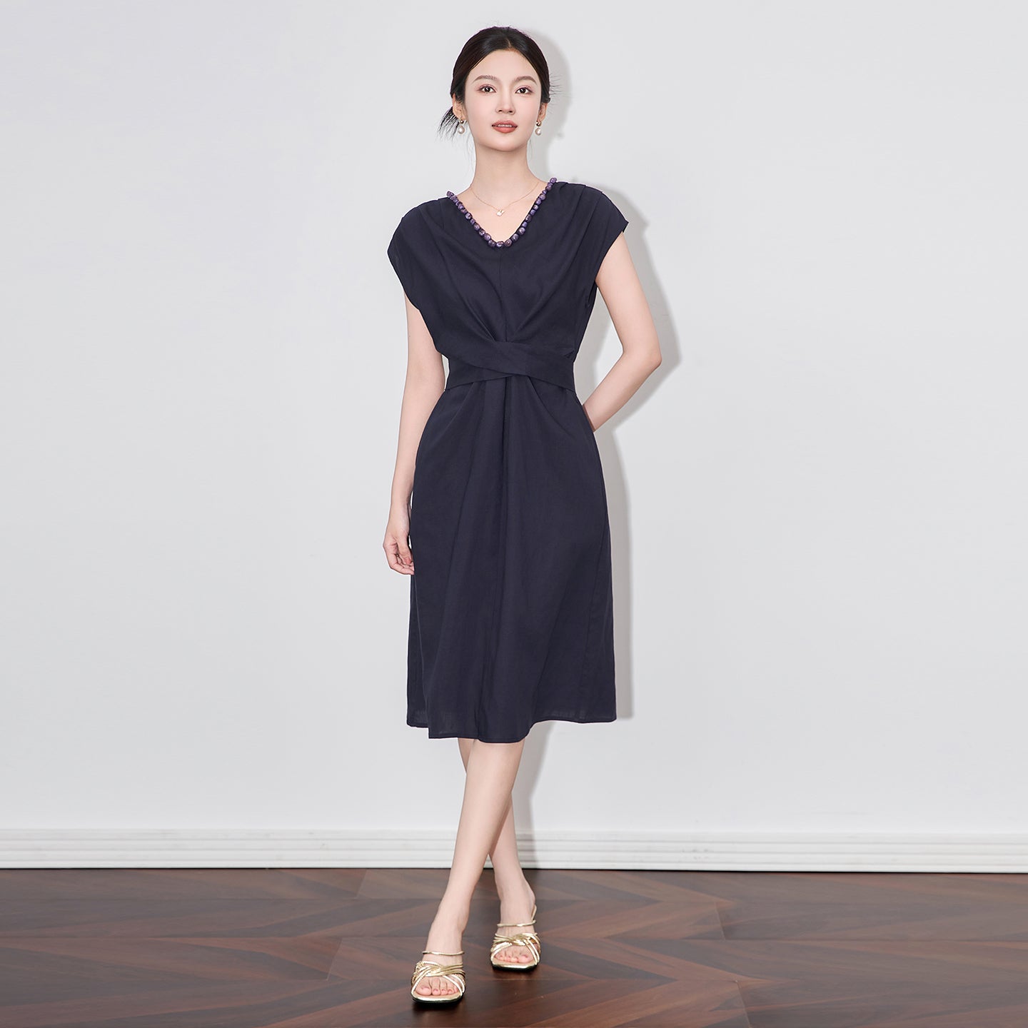 25ss Fashionable French slimming and waist-cinching dress