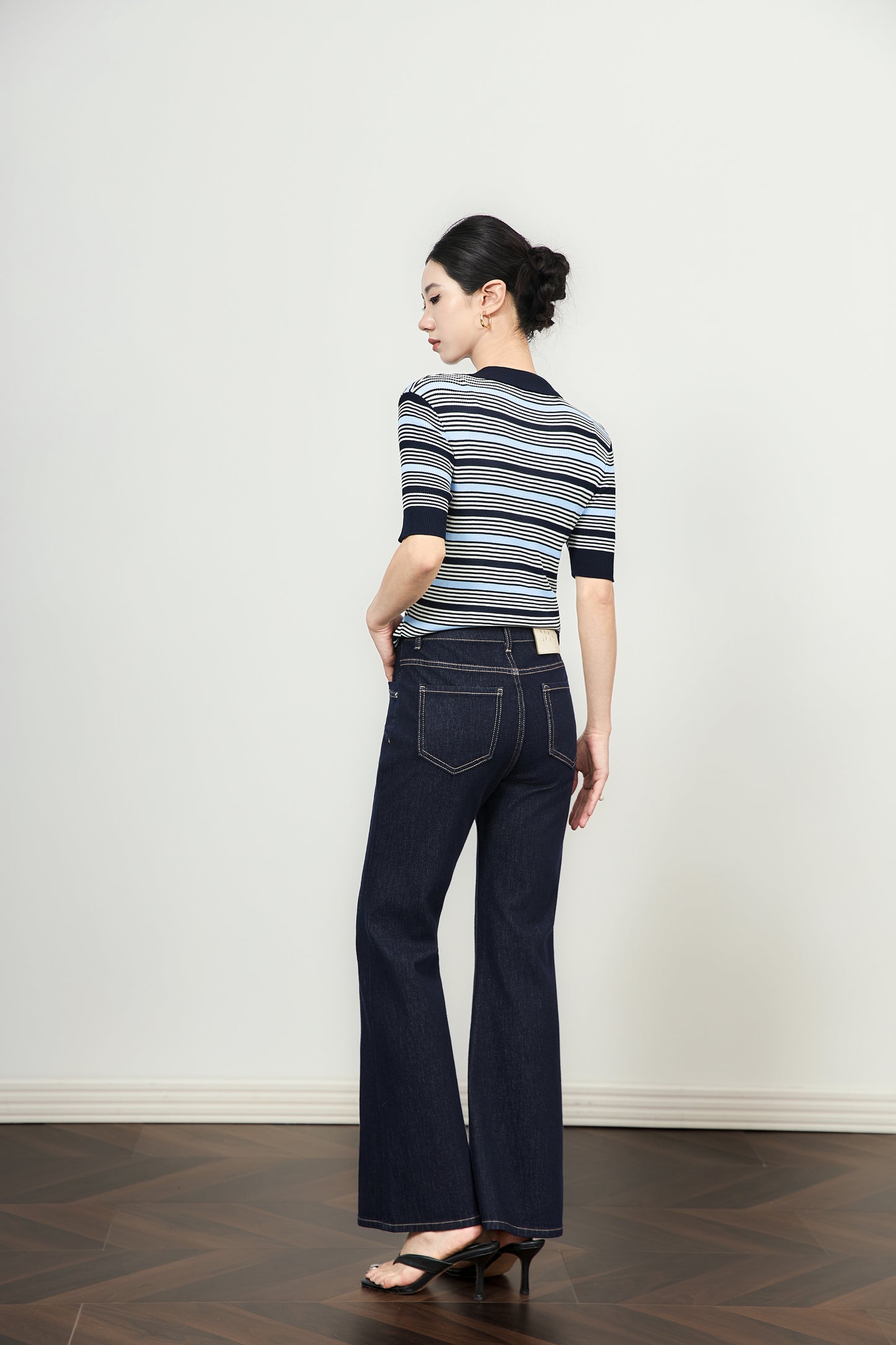 25ss Slimming, taller and slightly flared pants