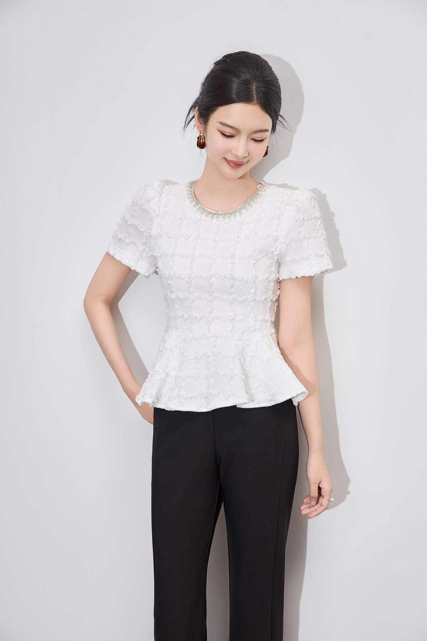 25ss Socialite-style top