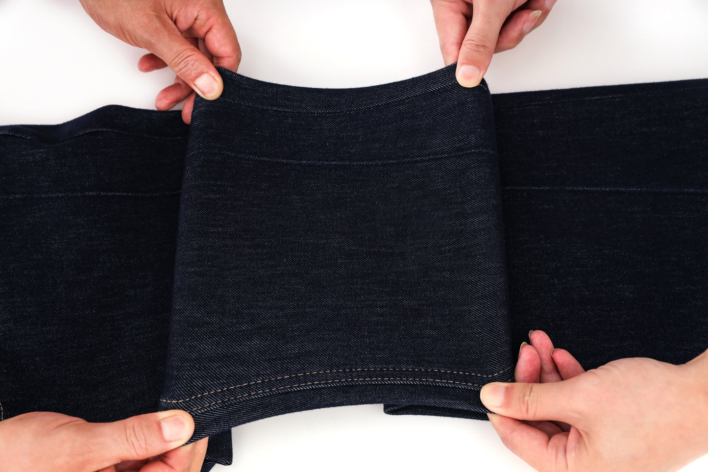 25ss Slimming, taller and slightly flared pants