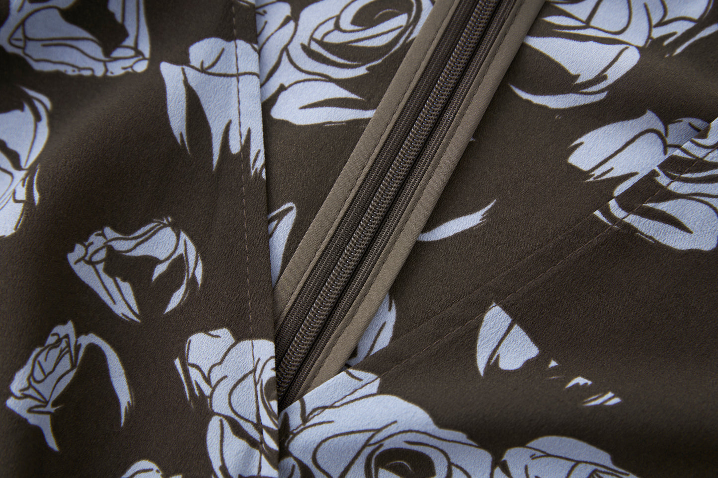 25ss Printed waist-cinching resort-style dress