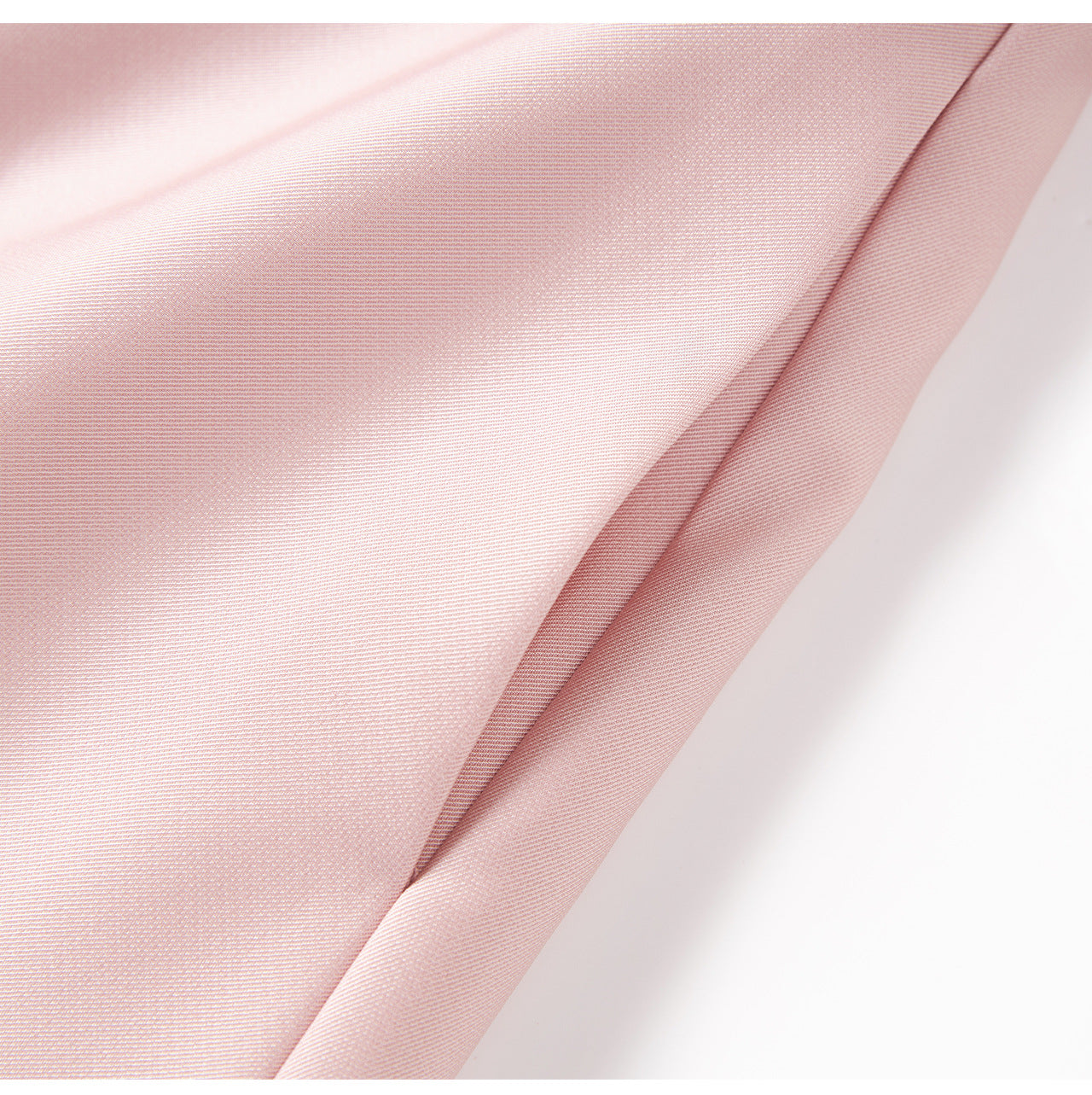 25ss A noble lady's lustrous dress with a cinched waist and a wide swing