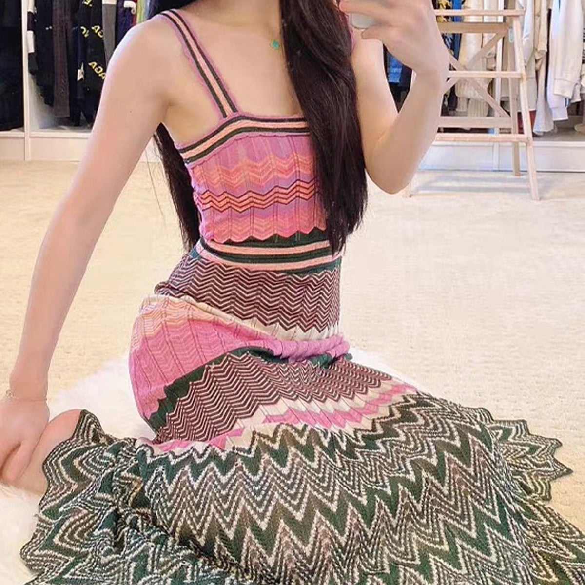 25ss A sleeveless knitted dress for socialite