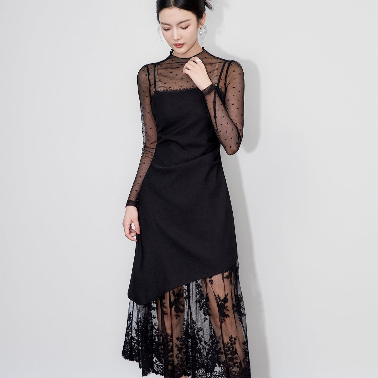 25ss Elegant tulle base layer, halter dress and suit dress