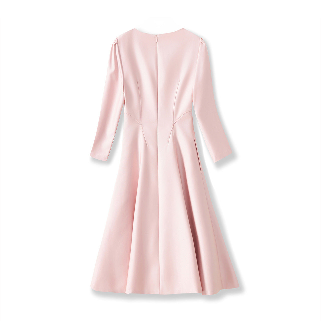25ss A noble lady's lustrous dress with a cinched waist and a wide swing