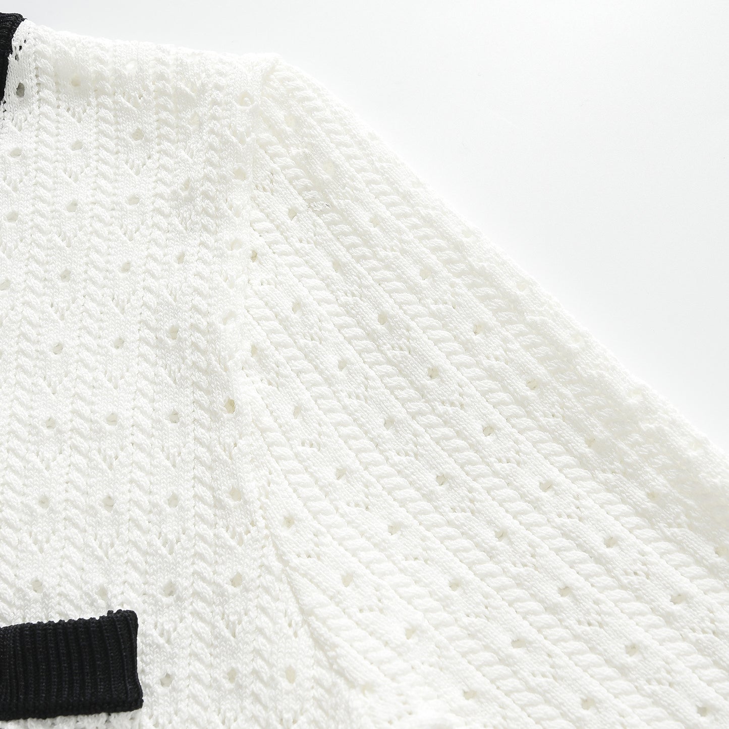 25ss Early autumn black and white contrasting color knitted dress