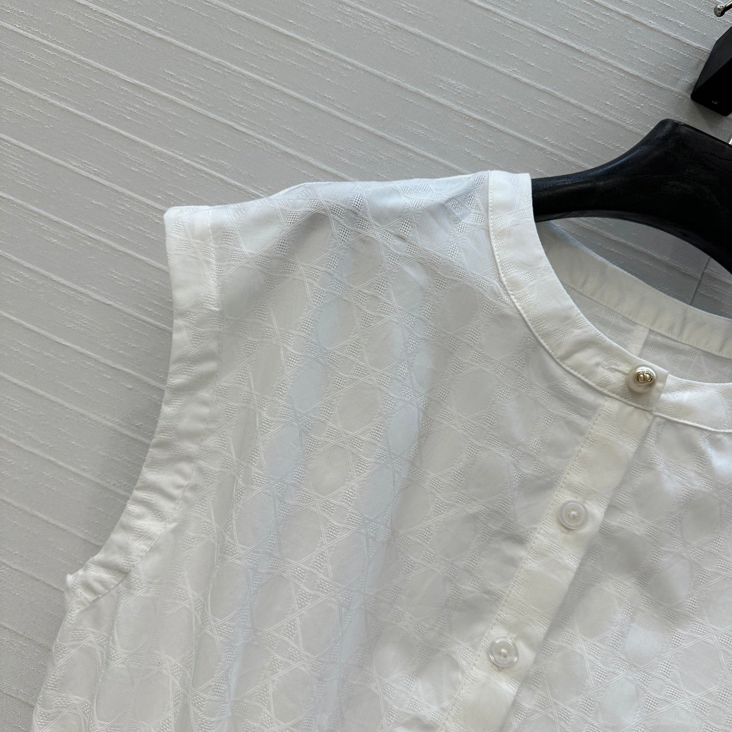 D 25SS Sleeveless shirt