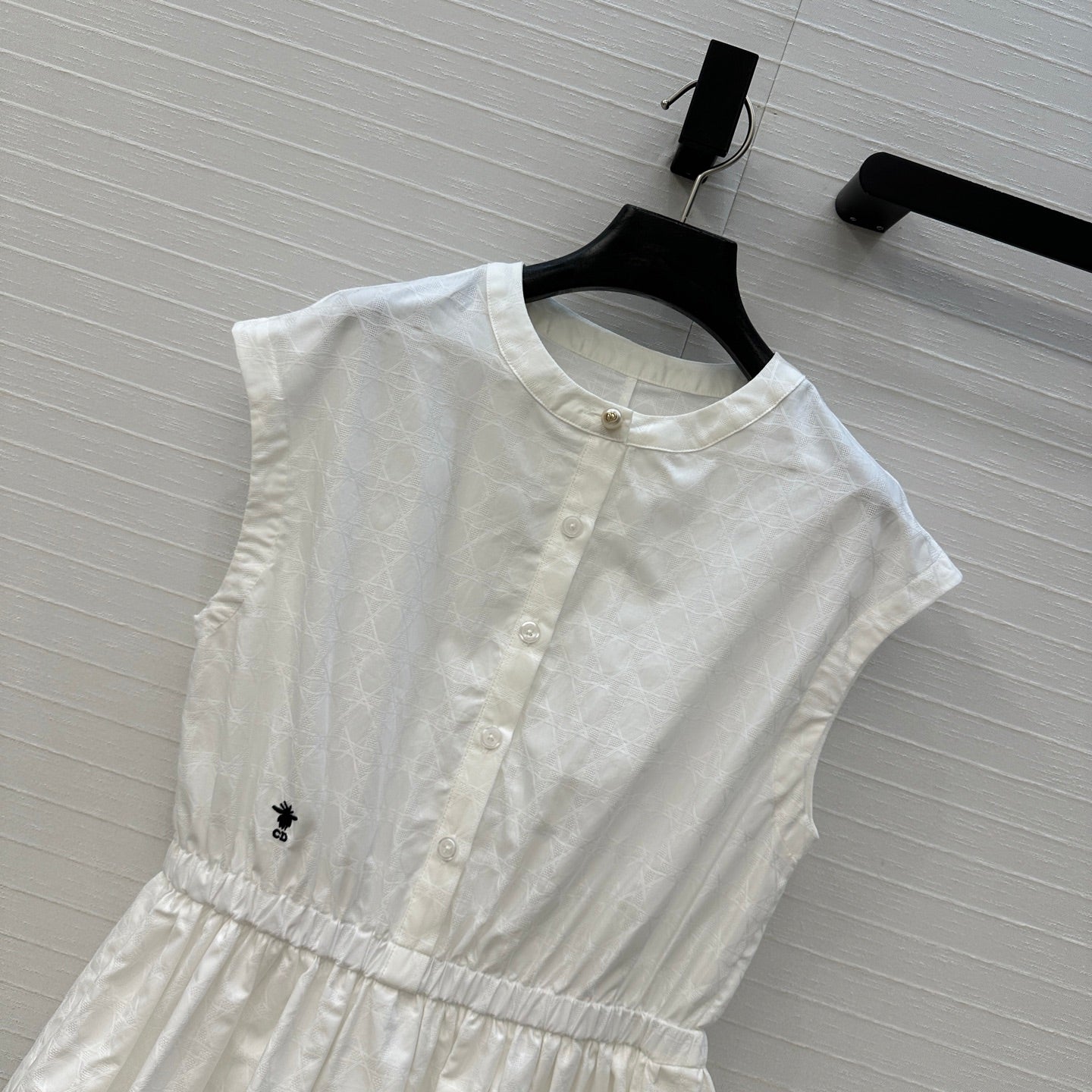 D 25SS Sleeveless shirt