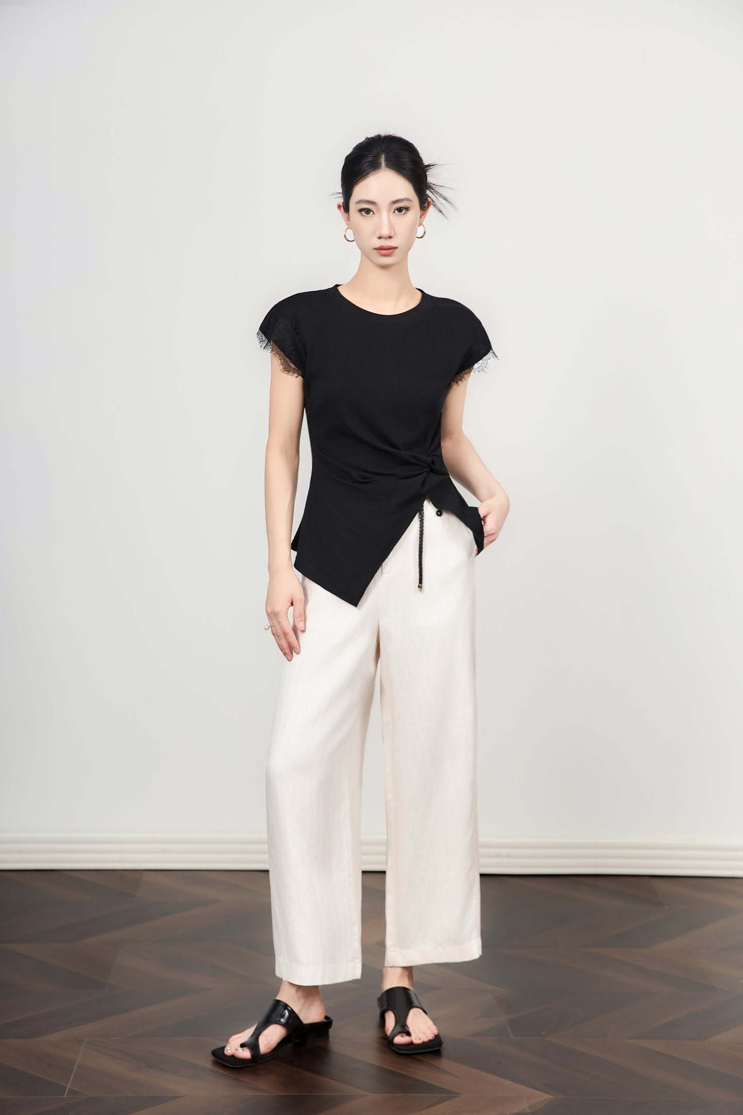25ss Lace patchwork slimming T-shirt
