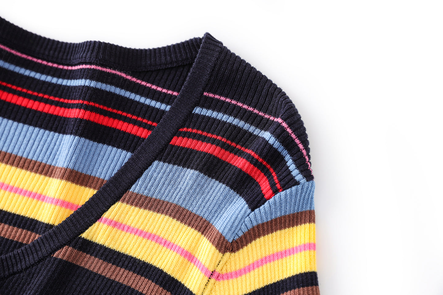 25ss Stylish striped knitted sweater