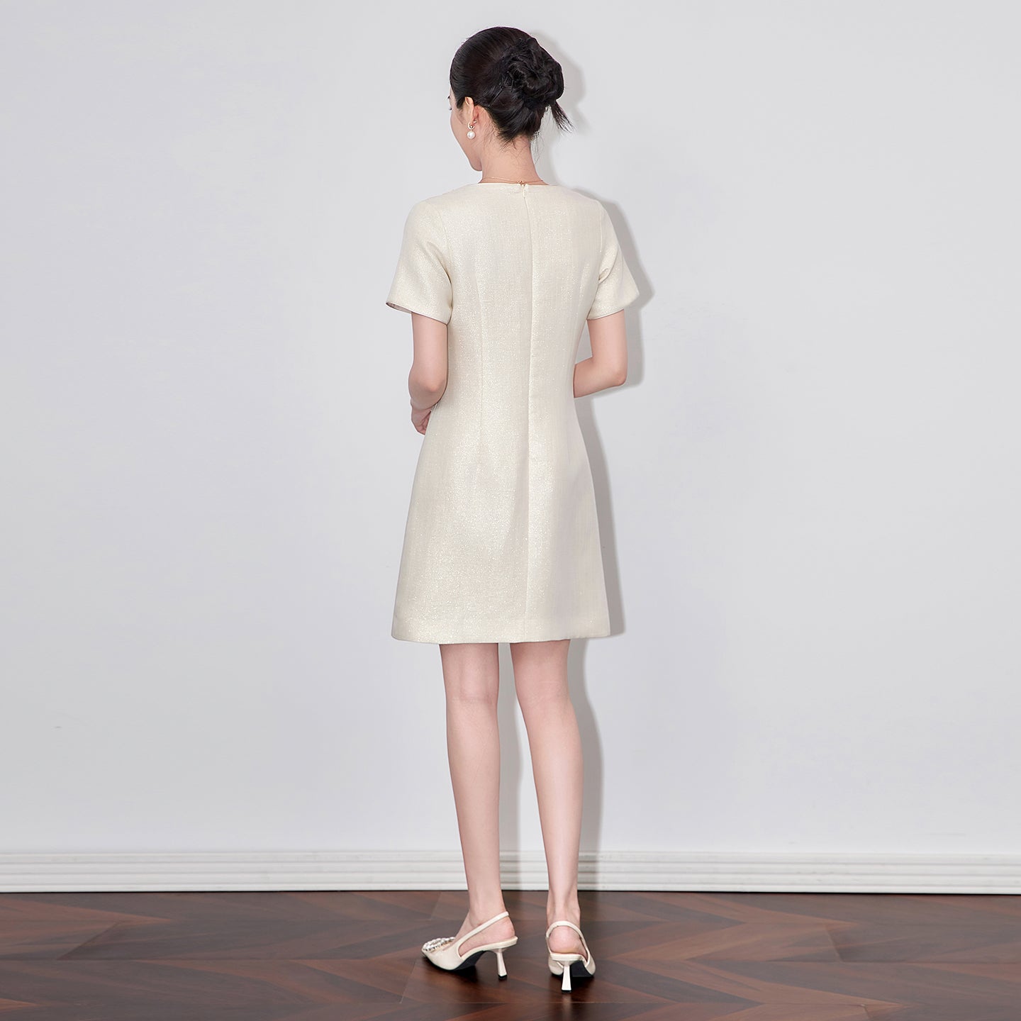25ss Tencel linen small V-neck short-sleeved dress