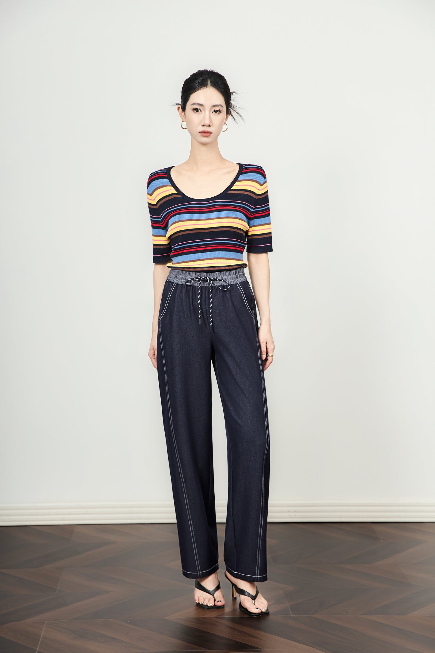 25ss Stylish striped knitted sweater
