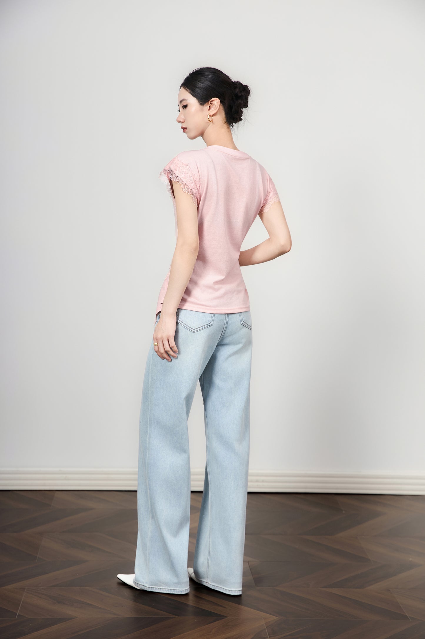 25ss Lace patchwork slimming T-shirt