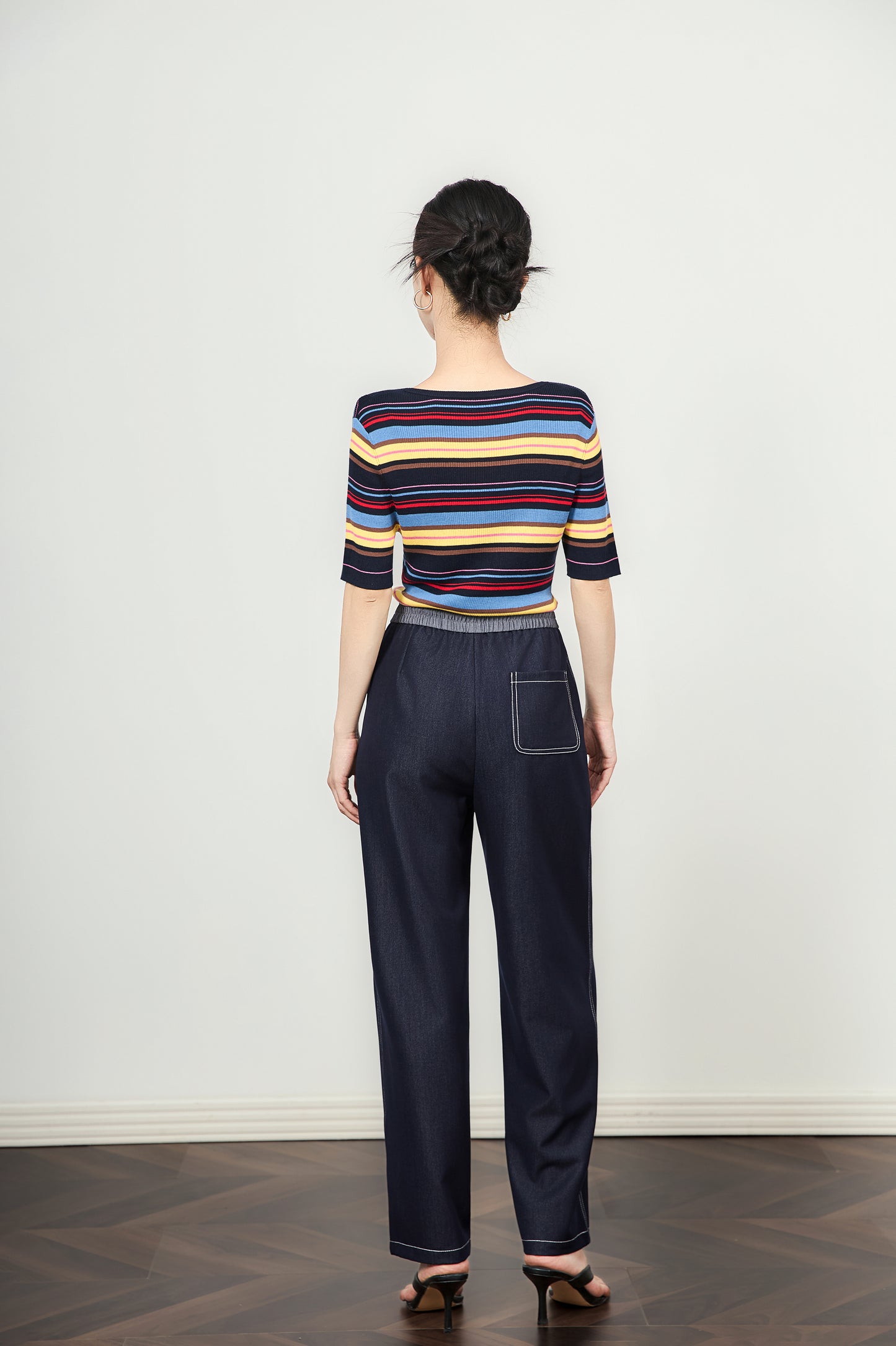 25ss Stylish striped knitted sweater