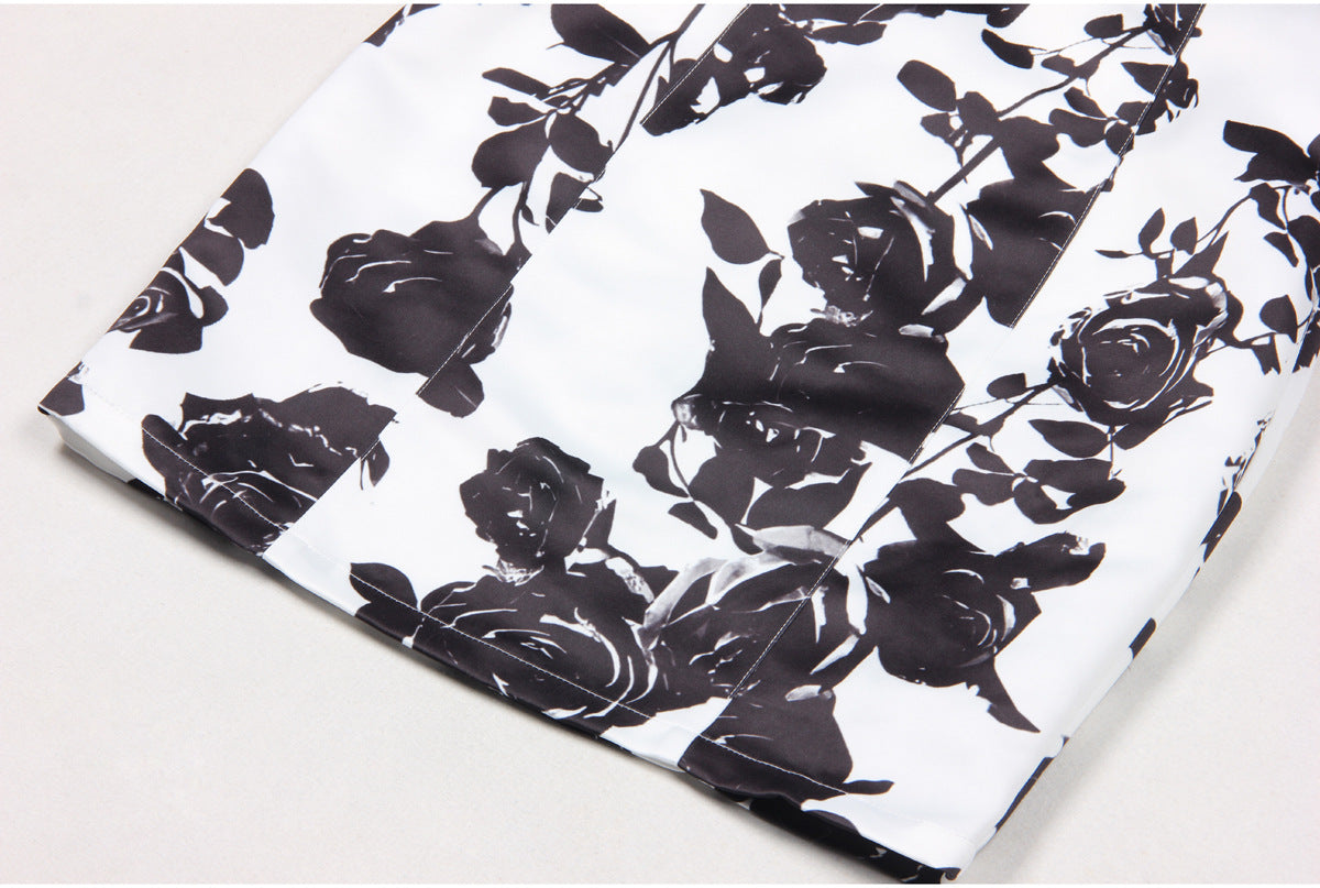 25SS A printed, slim-fitting and sexy halter dress