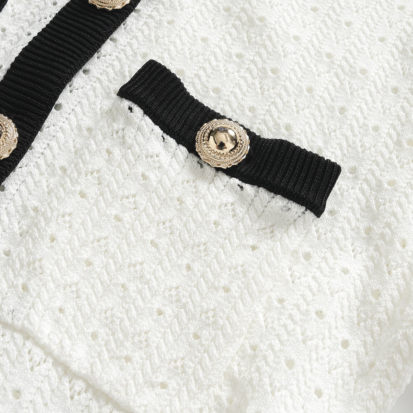 25ss Early autumn black and white contrasting color knitted dress