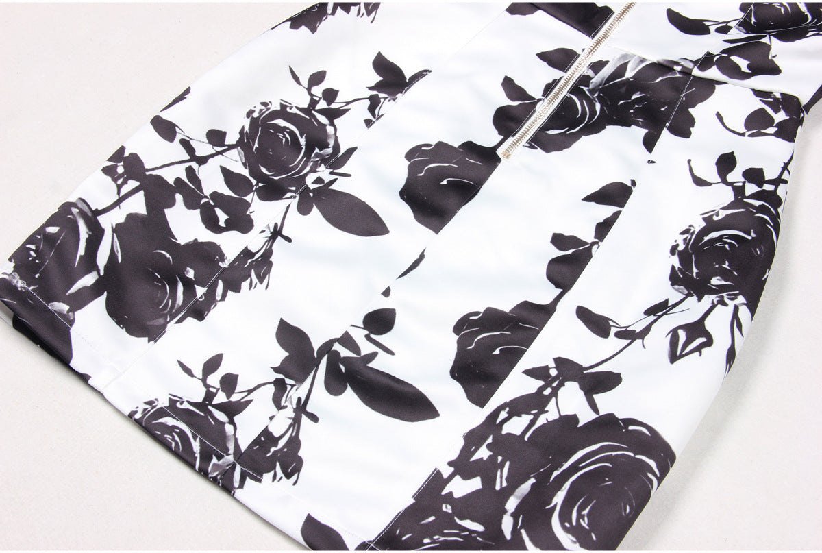 25SS A printed, slim-fitting and sexy halter dress