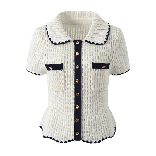 Elegant short-sleeved knitted sweater with ruffled lapels